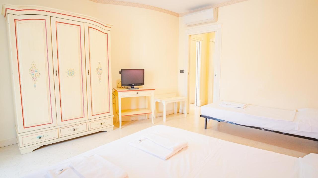 דסנזאנו דל גארדה Relais Du Lac Village - Italian Homing מראה חיצוני תמונה